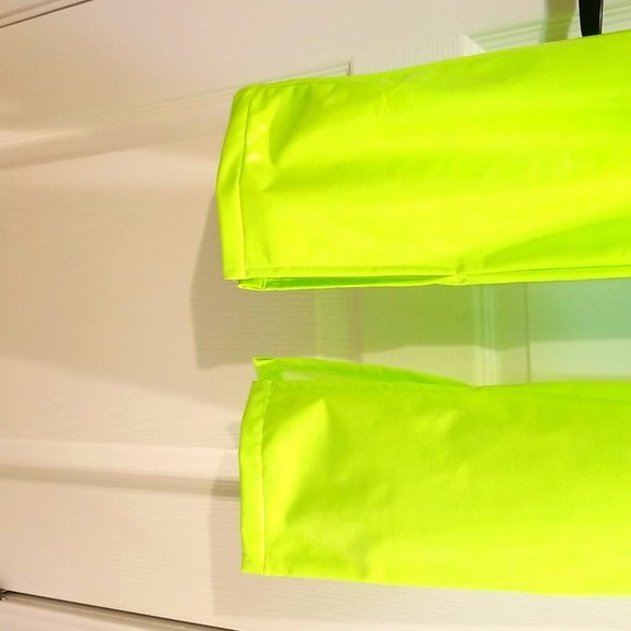 NWT AKIRA Plus Lost in the Light Neon Green Skinny Pant - Picture 6 of 13